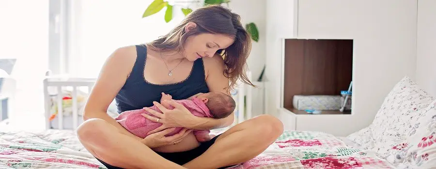 ¿Cuáles son los beneficios de la lactancia materna para la madre y el niño?