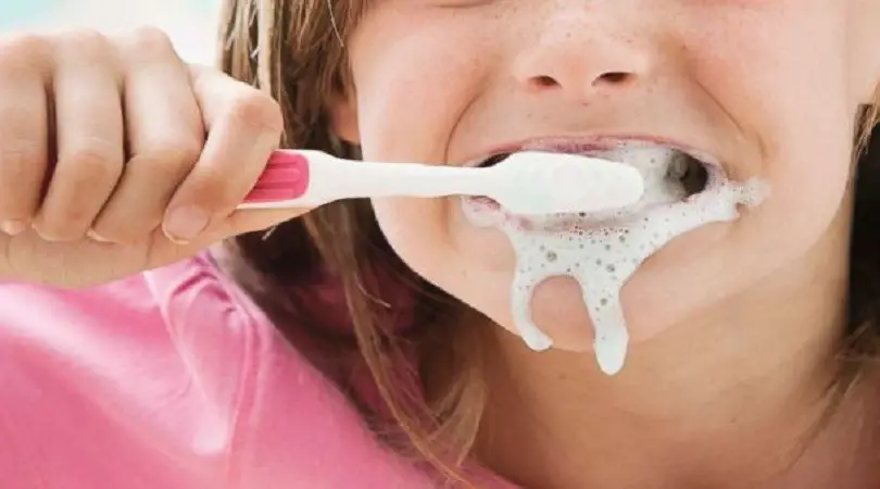 ¿Pueden los niños usar pasta de dientes blanqueadora?
