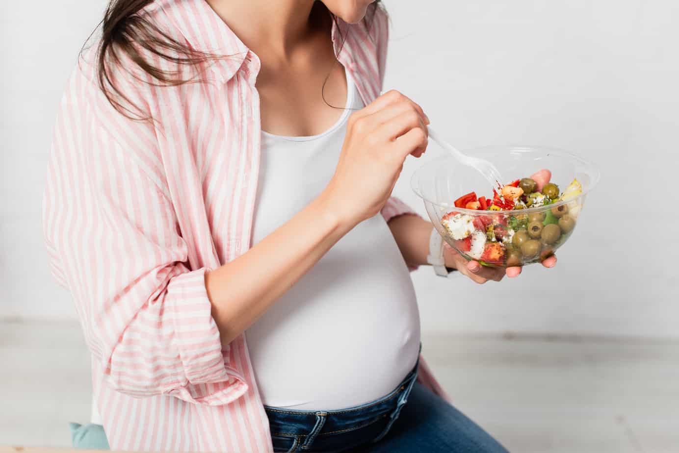 ¿Las mujeres embarazadas deben comer ensalada? Guía de seguridad completa
